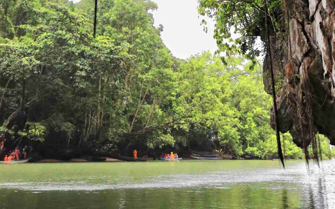 What kind of weather should I expect in Palawan, and how should I prepare