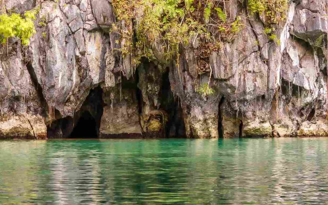 Is it safe to travel solo in Palawan, especially for female travelers?